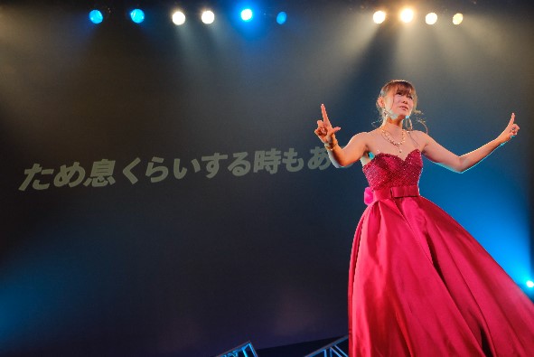 画像　手話チャリティーコンサート、聴覚障害者によるパフォーマンス